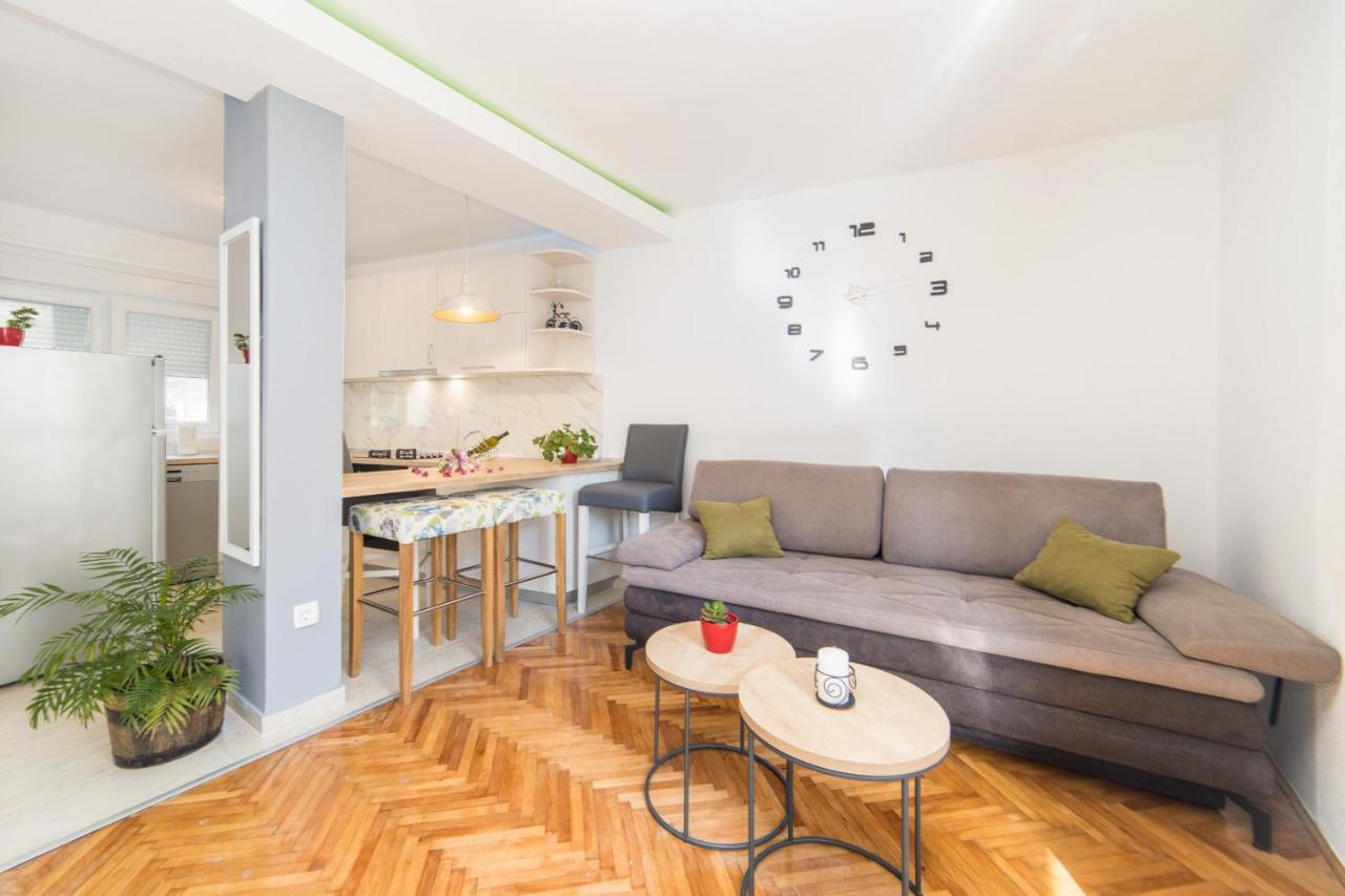Apartments Mirna Center & Beach Gradac  Exterior foto