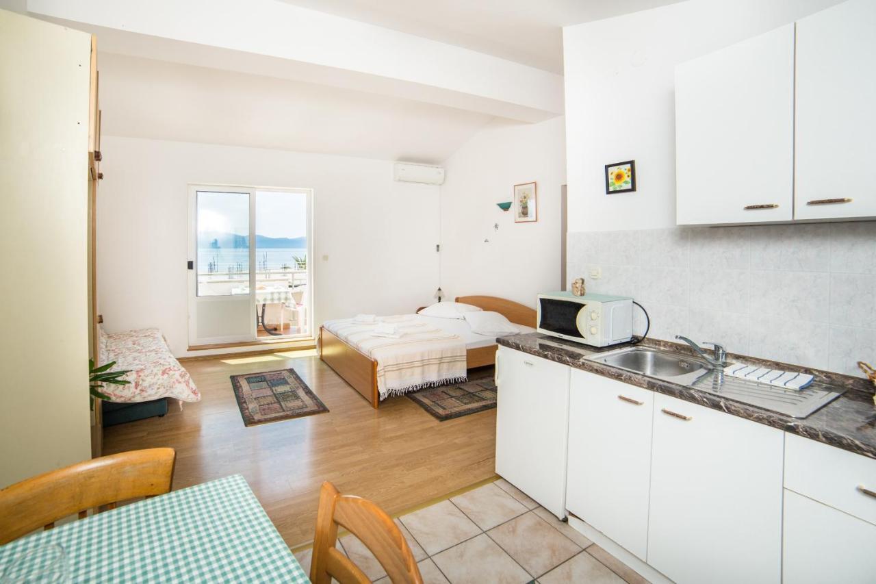 Apartments Mirna Center & Beach Gradac  Exterior foto
