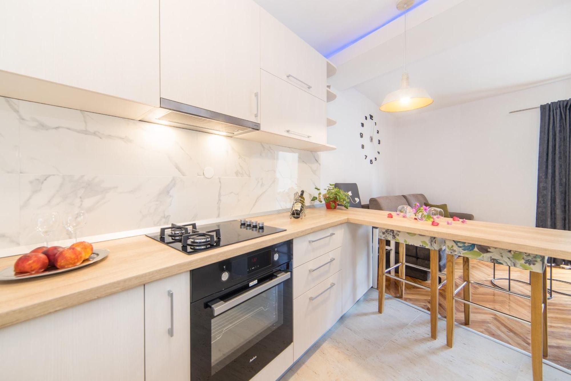 Apartments Mirna Center & Beach Gradac  Zimmer foto