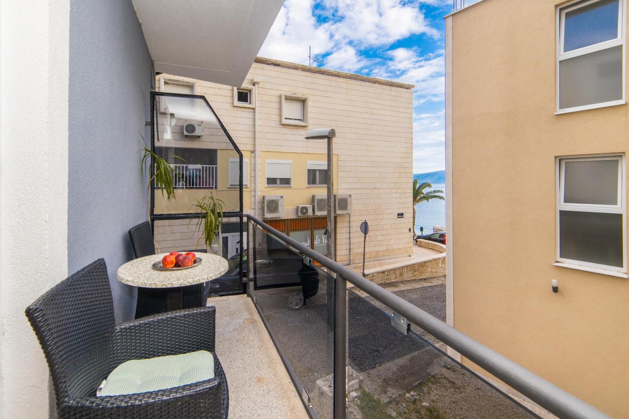 Apartments Mirna Center & Beach Gradac  Zimmer foto